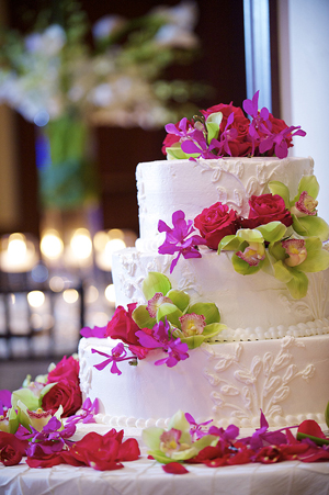 Decorating Ideas for Wedding Cakes